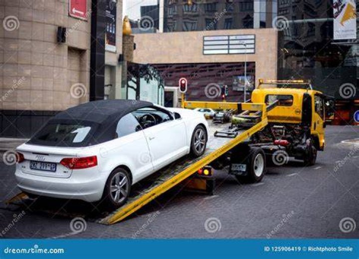 A car is towed away from crime scene in Moscow, Idaho Fox News Video