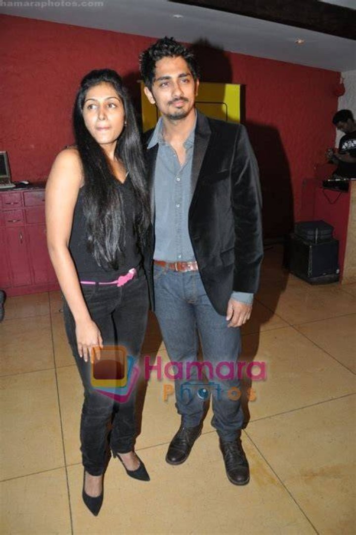 Actor Siddharth Wife Meghna Kenjutaku
