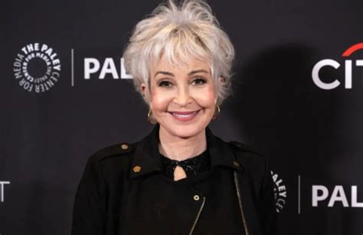 Annie Potts Biography Net Worth 2021 Career Age, Height, Spouse