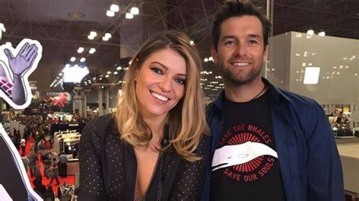 Antony Starr bio, height, girlfriend, photos in youth, family, career