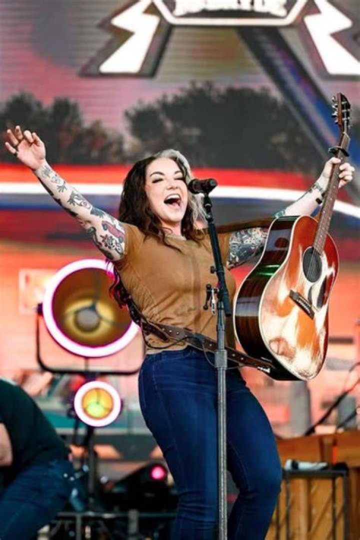 Ashley McBryde age, hometown, biography Last.fm