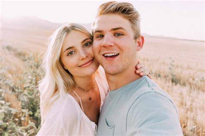 Aspyn Ovard Divorce Utah Is It Viral On Reddit & TikTok? Divorce Records