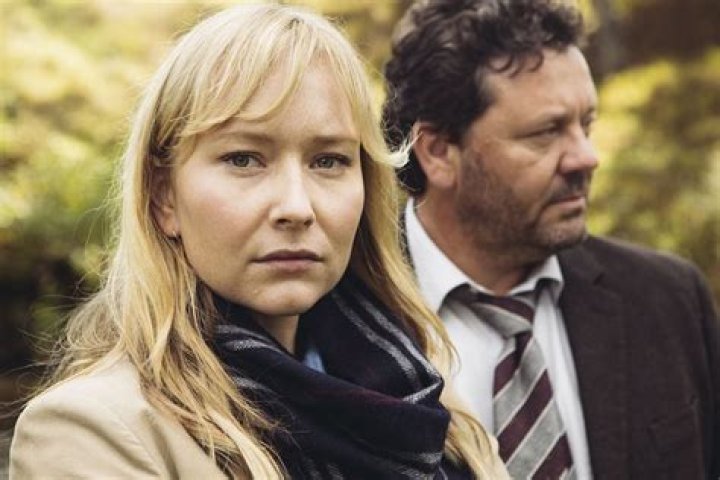 Brokenwood Photo Neill Rea, Fern Sutherland 78 sur 82 AlloCin&eacute;