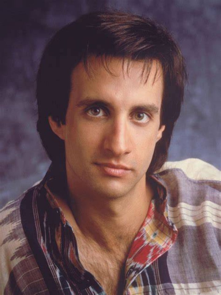 Bronson Pinchot to star in 'Annie' in Tempe