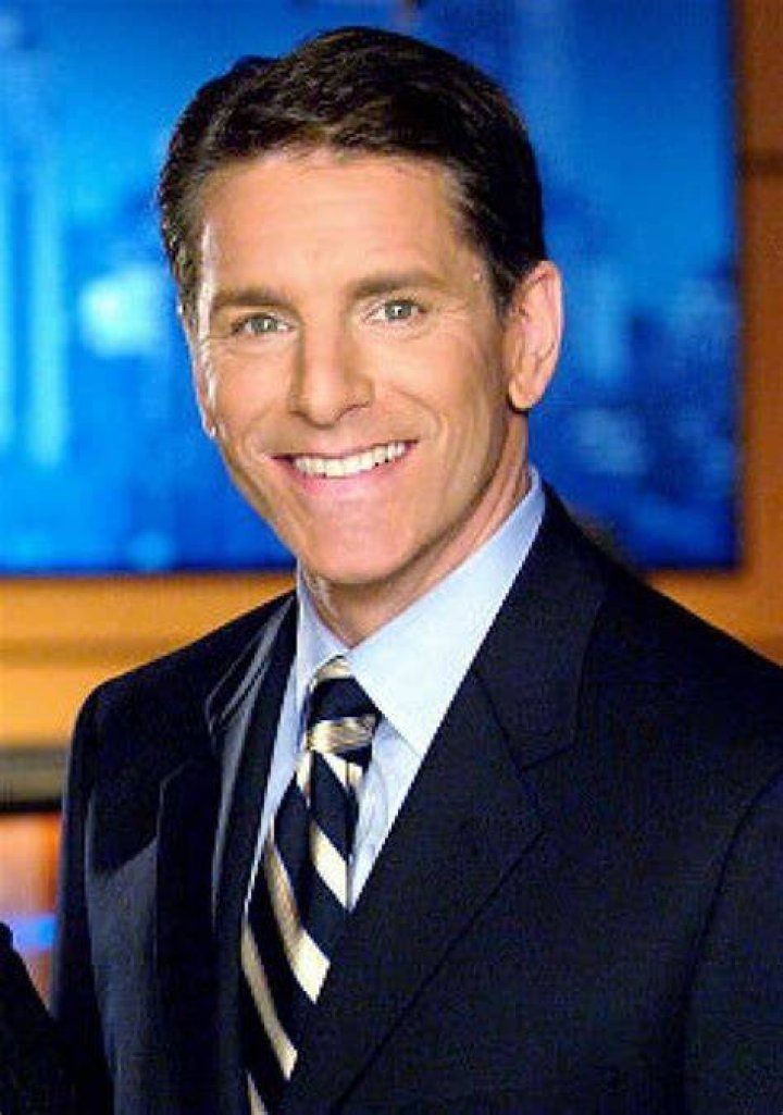 CBS Weather Anchor Lonnie Quinn to Host Legacy Theatre Gala Branford