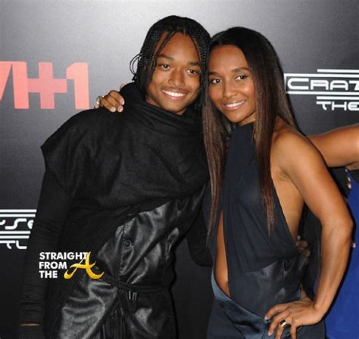 Chilli and Tron TLC Premiere Straight From The A [SFTA] Atlanta