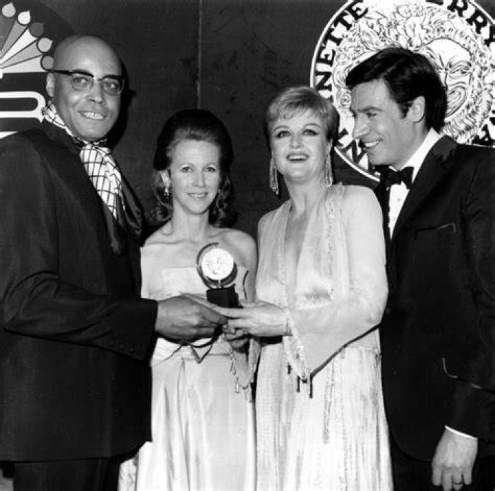 DAME ANGELA LANSBURY Segundo Plato Cine