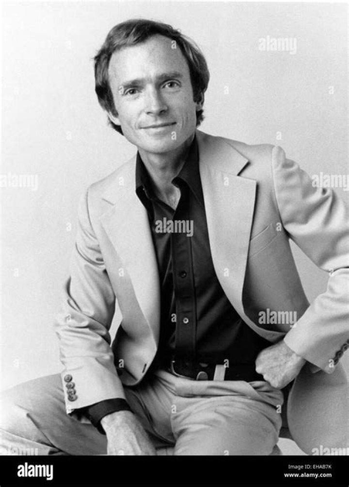Dick Cavett, Portrait, 1975 Stock Photo Alamy