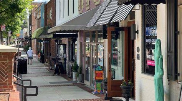 Downtown Woodstock Business Improvement Area Gallery of Downtown