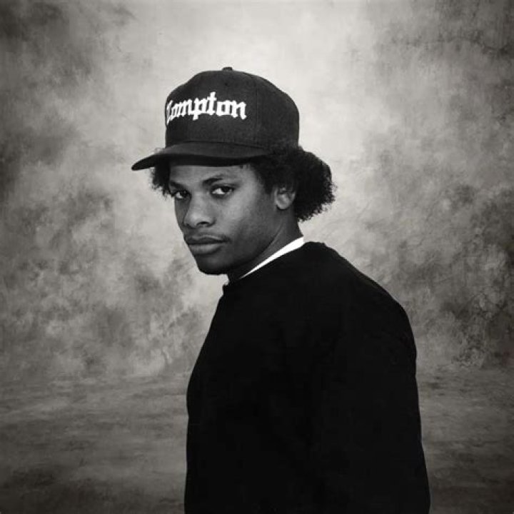 EazyE Age, Bio, Birthday, Family, Net Worth National Today