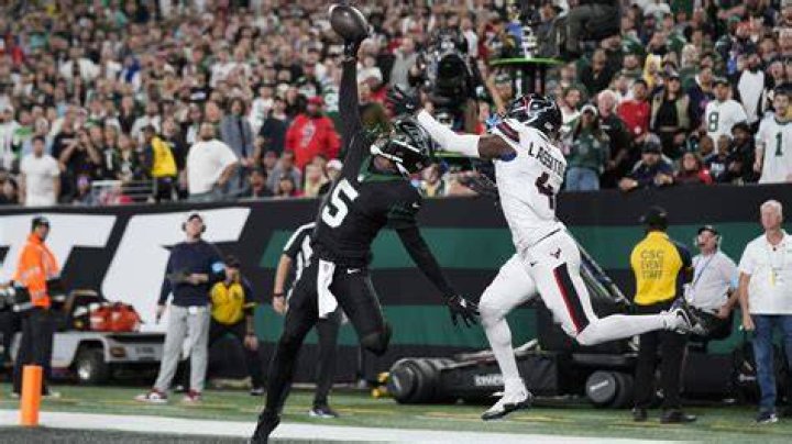How A OneHanded Catch Made Odell Beckham, Jr. The NFL&rsquo;s Rock Star