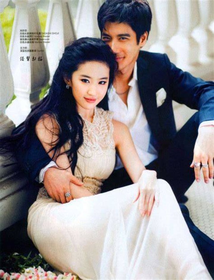 Is Liu Yifei Married Or Still Dating? Movies & TV Shows, Parents