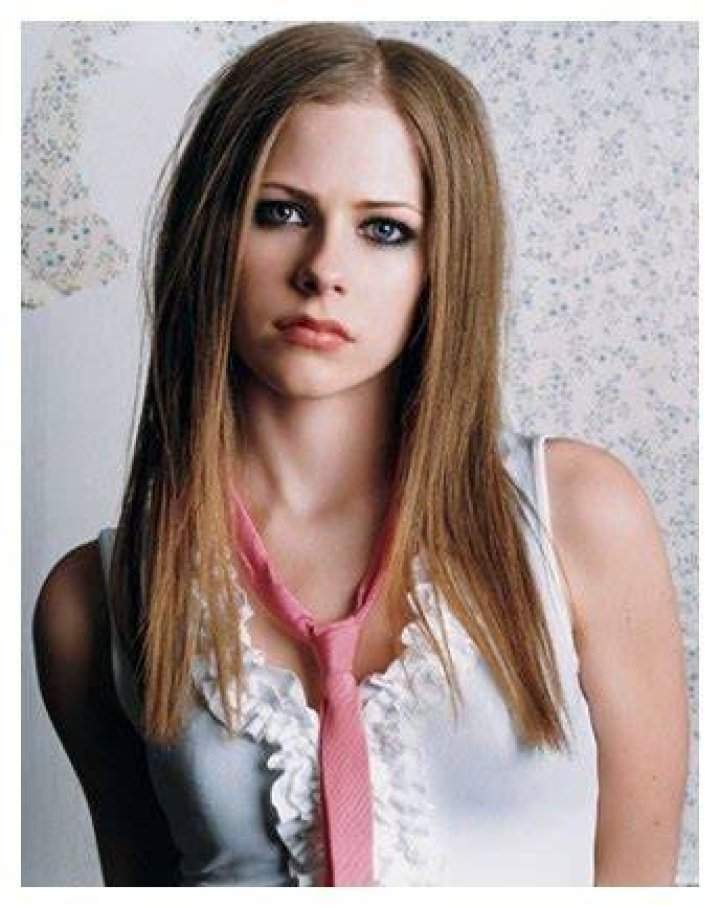 Jadi Ipar Avril Lavigne, 10 Potret Manis Keluarga Ryota One Ok Rock