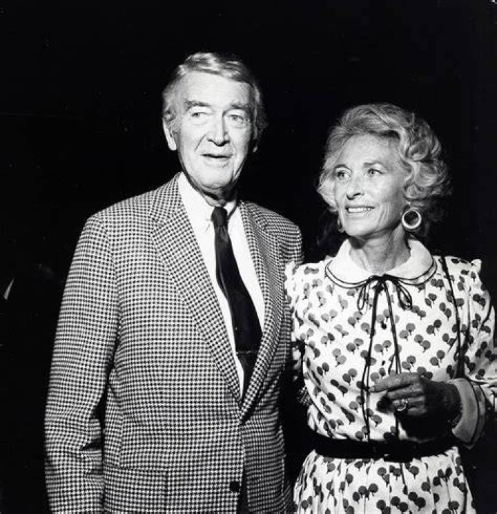James Stewart, with Gloria Hatrick McLean (1991) Couples c&eacute;l&egrave;bres