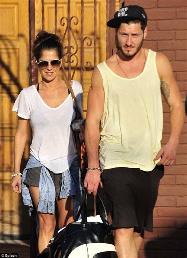 Kelly Monaco and partner Val Chmerkovskiy