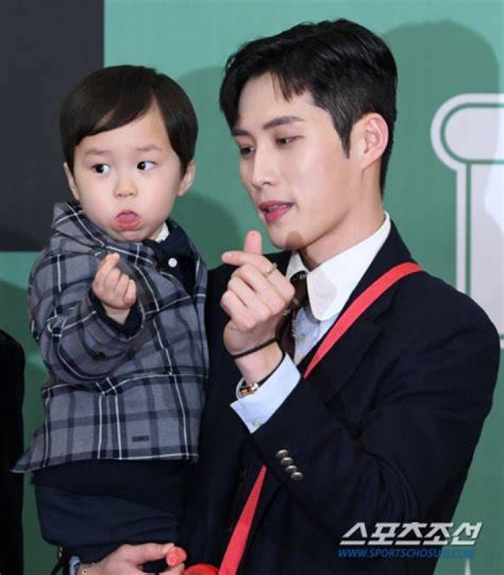 Kim Junho "Wife From the Studios, Weeped After Gold medal " (No.)