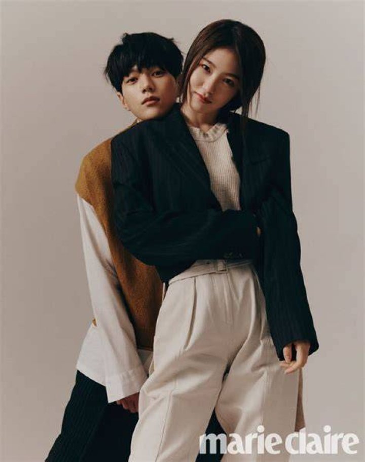 Kim Myung Soo & Shin Ye Eun show off their unique chemistry in 'Marie