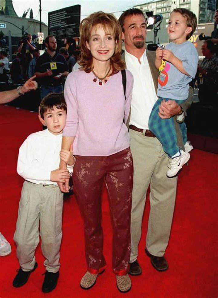 Meet Annie Potts Kids The Actress Is Mother of Three Sons