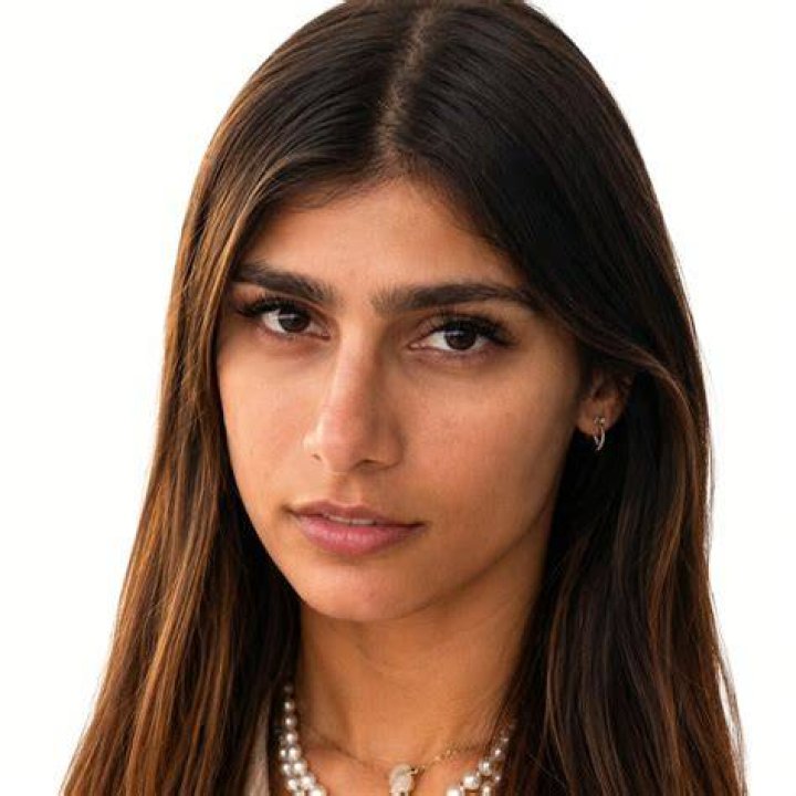 Mia Khalifa Age, Height, Biography 2019, Wiki, Net Worth, Boyfriend