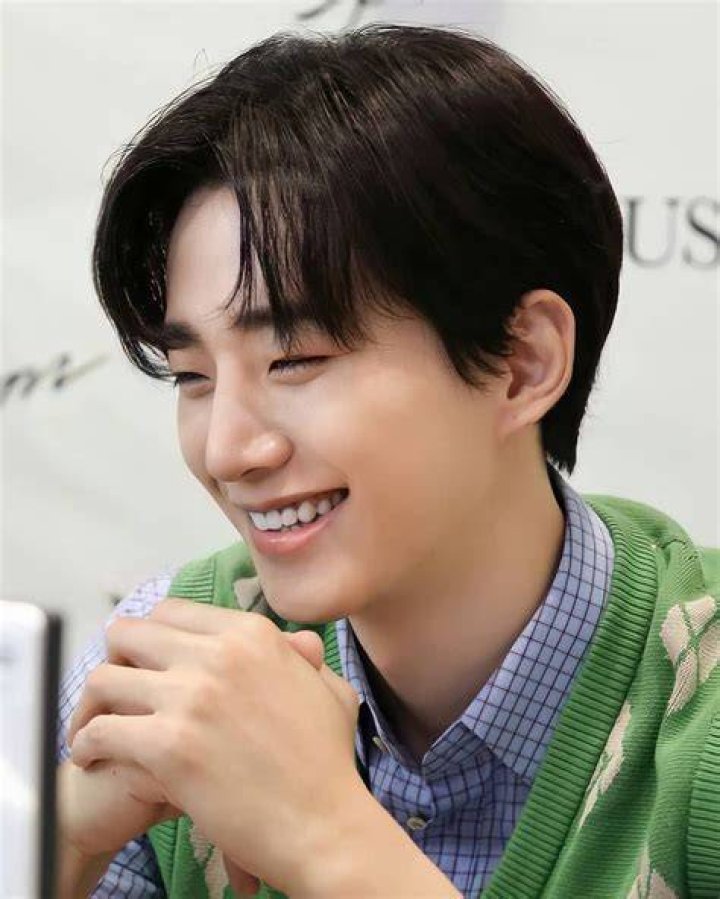 Pin on Lee junho