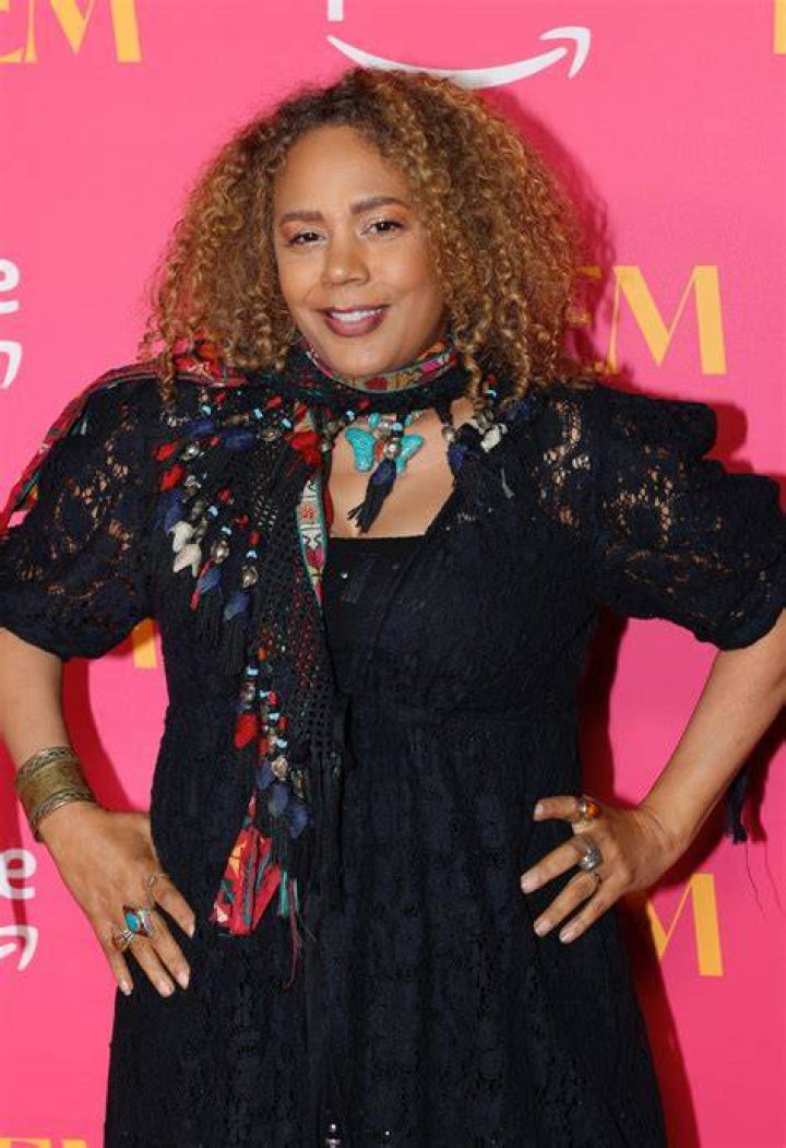 Rachel True