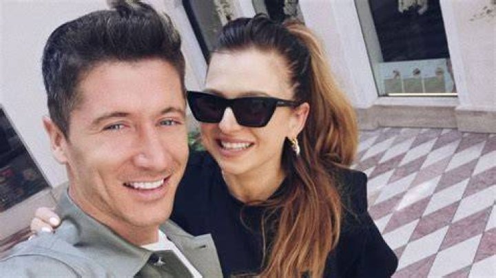 Sieben Jahre Ehe Robert Lewandowski teilt s&uuml;&szlig;en Throwback