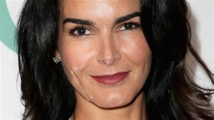 The Transformation Of Angie Harmon From 15 To 49 Years Old Celeb 99