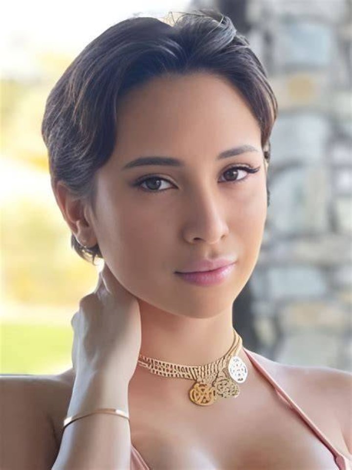 Veronica Perasso Biografia Wiki Edad Altura Padres Novio Y Valor Neto