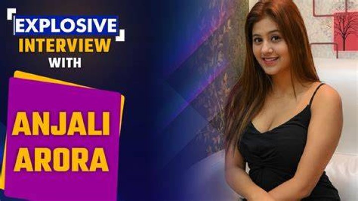 Watch Anjali Arora burns the with her dance moves in viral video